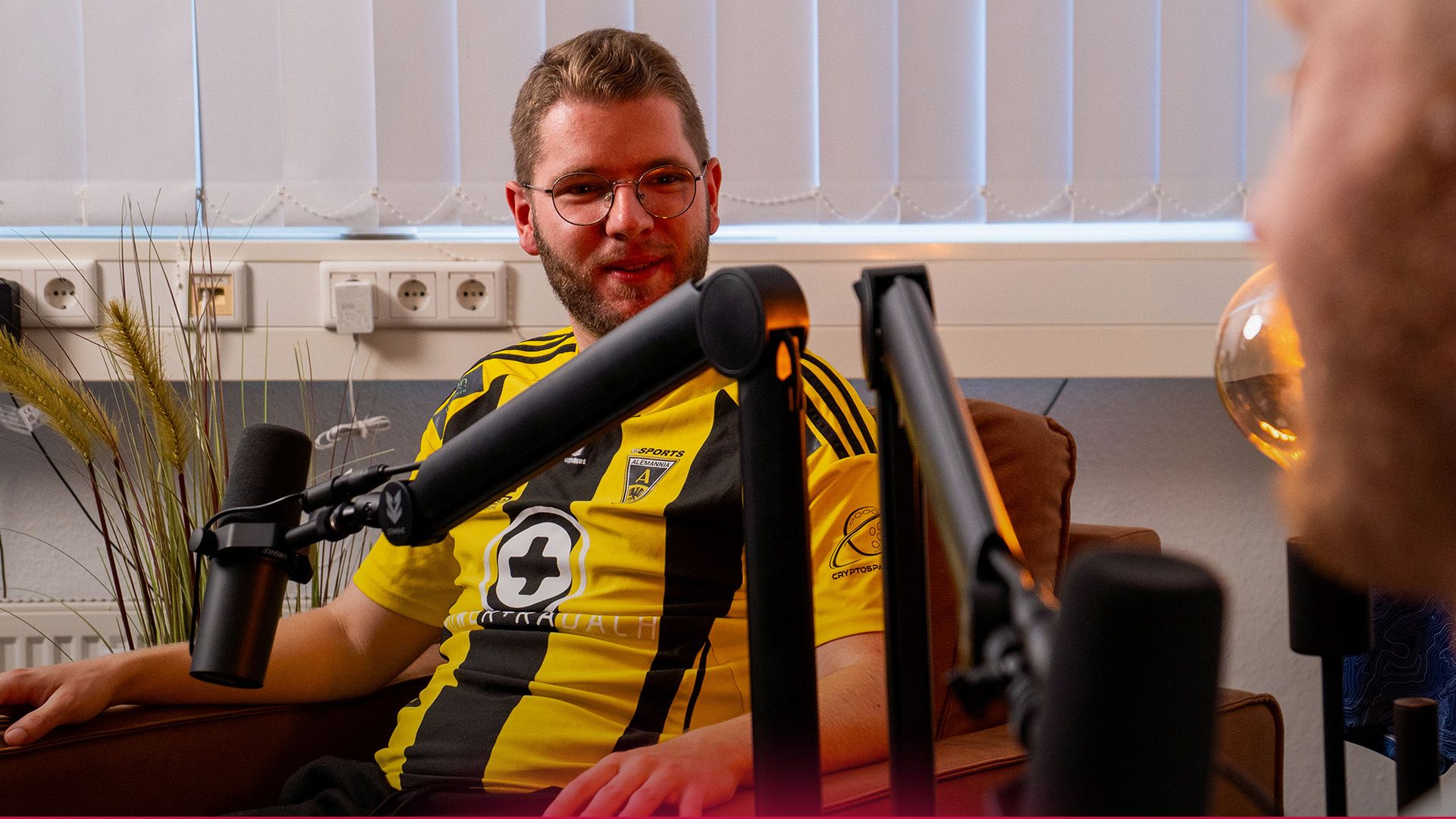 Mit weißer Weste Waffeln backen | Clubs mit Soße Ep. 27